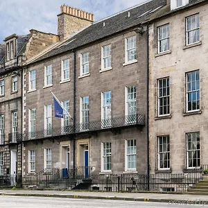 Travelodge Queen Street Edinburgh